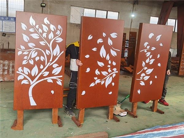 Metal Garden Art Screen